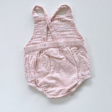 Load image into Gallery viewer, Seed Cat Muslin Romper Pink (3-6m)
