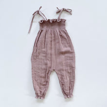 Load image into Gallery viewer, Jamie Kay Organic Muslin Overalls Berry Tea (2y)
