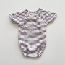 Load image into Gallery viewer, Nature Baby Organic Kimono Bodysuit Grey Stripes (0-3m)
