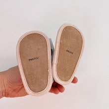 Load image into Gallery viewer, Pretty Brave Leather Soft Sandals Light Blue/Grey (6-12m/M)
