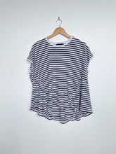 Load image into Gallery viewer, Decjuba B/W Linen Blend Stripe Floaty Top (S)
