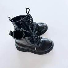 Load image into Gallery viewer, Target Combat Boots Black (UK8/ US9c/ EU25/ 15.5cm)
