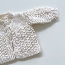 Load image into Gallery viewer, Handmade Wool Cardigan Cream (newborn)
