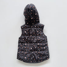 Load image into Gallery viewer, Mac &amp; Ellie Hooded Vest Leopard (4y)
