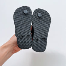 Load image into Gallery viewer, Havaianas Batman Jandals (EU25-26)

