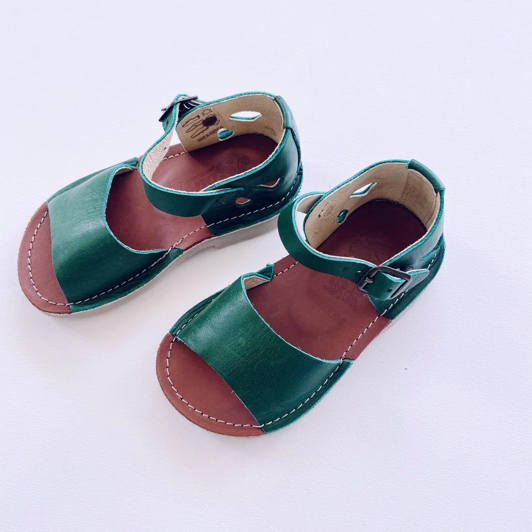 Young Soles Green Leather Sandals w/ Buckle NEW (EU22)