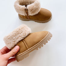 Load image into Gallery viewer, Zara Winter Boots Tan NWOT (EU23/13cm)
