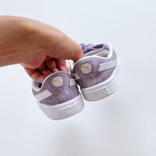 Load image into Gallery viewer, Puma Leather Shoes Purple (UK8/ US9c/ EU25/ 15.5cm)
