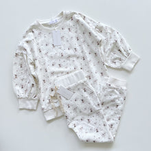 Load image into Gallery viewer, Jamie Kay Organic Gracie Pants + Sweater Set Sweet William NEW (7y)
