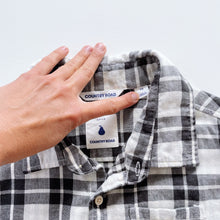 Load image into Gallery viewer, Country Road B/W Long Sleeve Shirt (10y)
