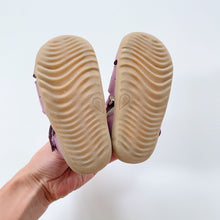 Load image into Gallery viewer, Bobux Step Up Leather Sandals Purple (EU20)
