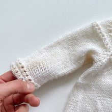 Load image into Gallery viewer, Handmade Lambswool Cardigan Cream *small flaw (3-6m)
