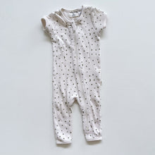 Load image into Gallery viewer, Wilson &amp; Frenchy Organic Romper Rib Beige/Green Stars (0-3m)
