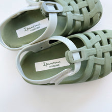 Load image into Gallery viewer, Green Ipanema Sandals (EU20-21)
