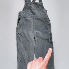 Load image into Gallery viewer, Green Cord Overalls *small repair spot (4y)
