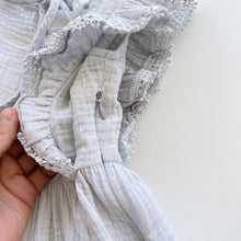 Load image into Gallery viewer, Karibou Muslin Cotton Dress Soft Grey (2y)
