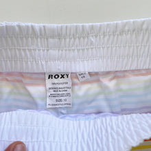 Load image into Gallery viewer, Roxy Stripe Shorts (10y)
