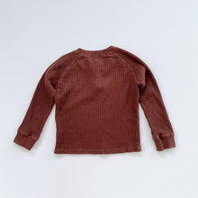 Load image into Gallery viewer, Jamie Kay Organic L/S Top Brown Waffle (5y)
