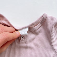 Load image into Gallery viewer, Jamie Kay Organic Rib Bodysuit L/S Rosie (1y)
