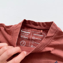 Load image into Gallery viewer, Torpedo 7 Organic Cotton Tee Explorer Mountains (10-12y)
