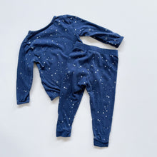 Load image into Gallery viewer, Woolbabe PJs Set Navy Starry Night (2y)
