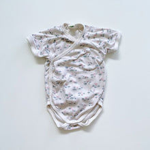 Load image into Gallery viewer, Nature Baby Organic Kimono S/S Bodysuit Water Lily (6-12m)
