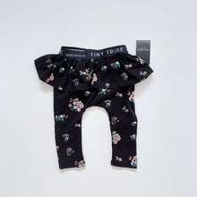 Load image into Gallery viewer, Tiny Tribe Black Floral Pants w Frills NEW (3-6m)
