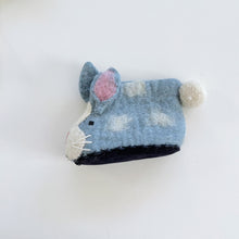 Load image into Gallery viewer, Handmade Felt Bunny Slippers (6-12m)
