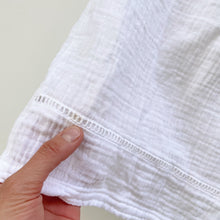 Load image into Gallery viewer, Alex &amp; Ant White Muslin Dress (4y)
