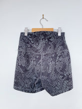Load image into Gallery viewer, LSKD Shorts Black/Grey "Leopard" Pattern (S)
