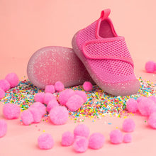 Load image into Gallery viewer, Duckies Velcro Pop Glitter Pink (6 /20+months)
